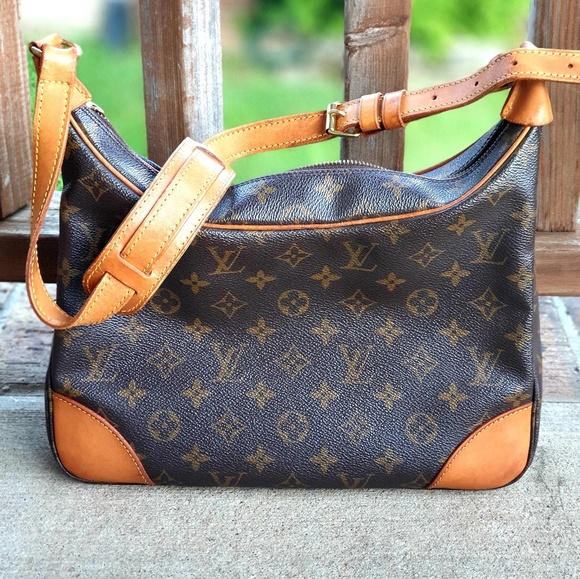 Louis Vuitton Handbags - Louis Vuitton Authentic Boulogne 30/MM